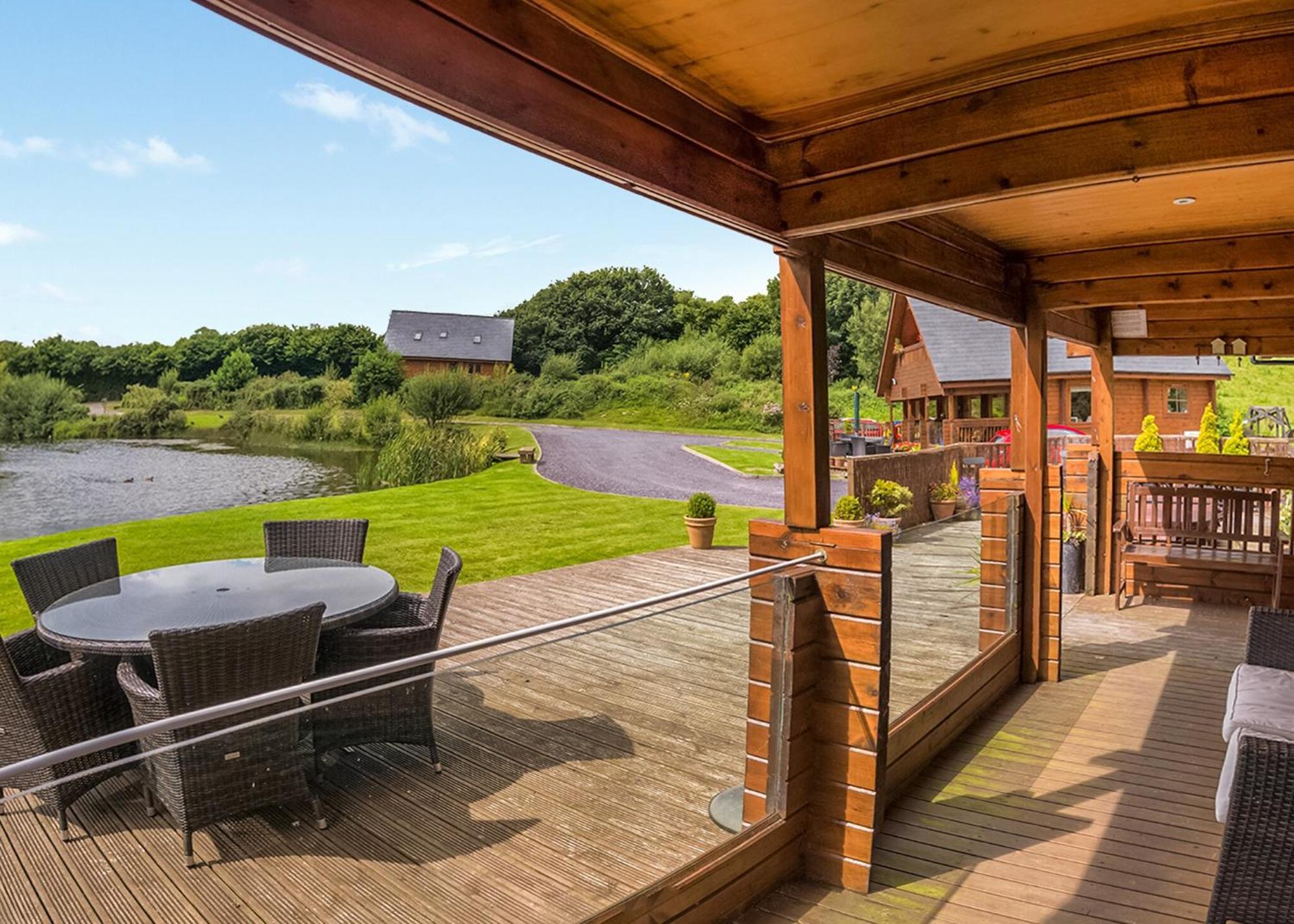 Anglesey Lakeside Lodges Menai Bridge Δωμάτιο φωτογραφία