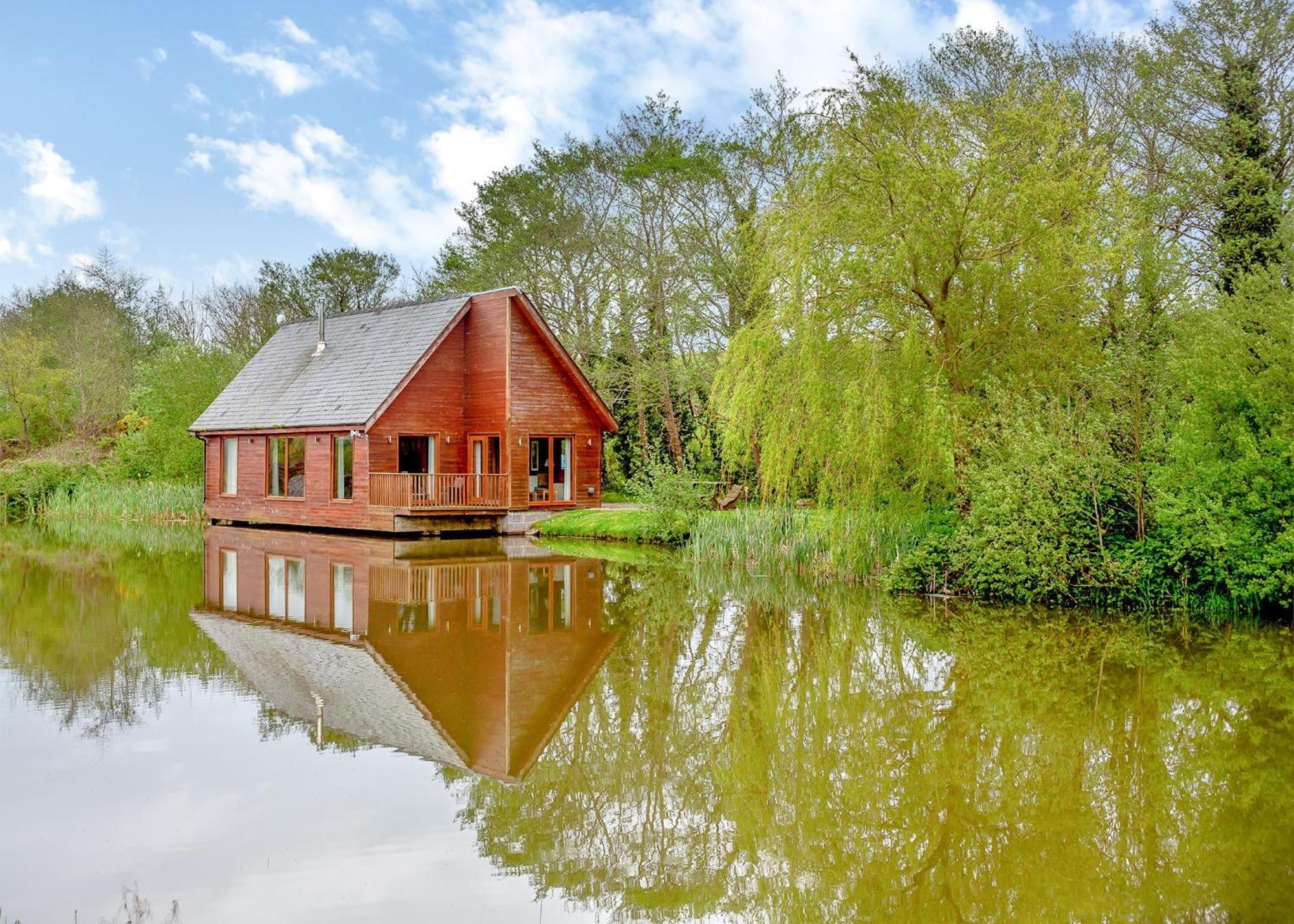 Anglesey Lakeside Lodges Menai Bridge Εξωτερικό φωτογραφία