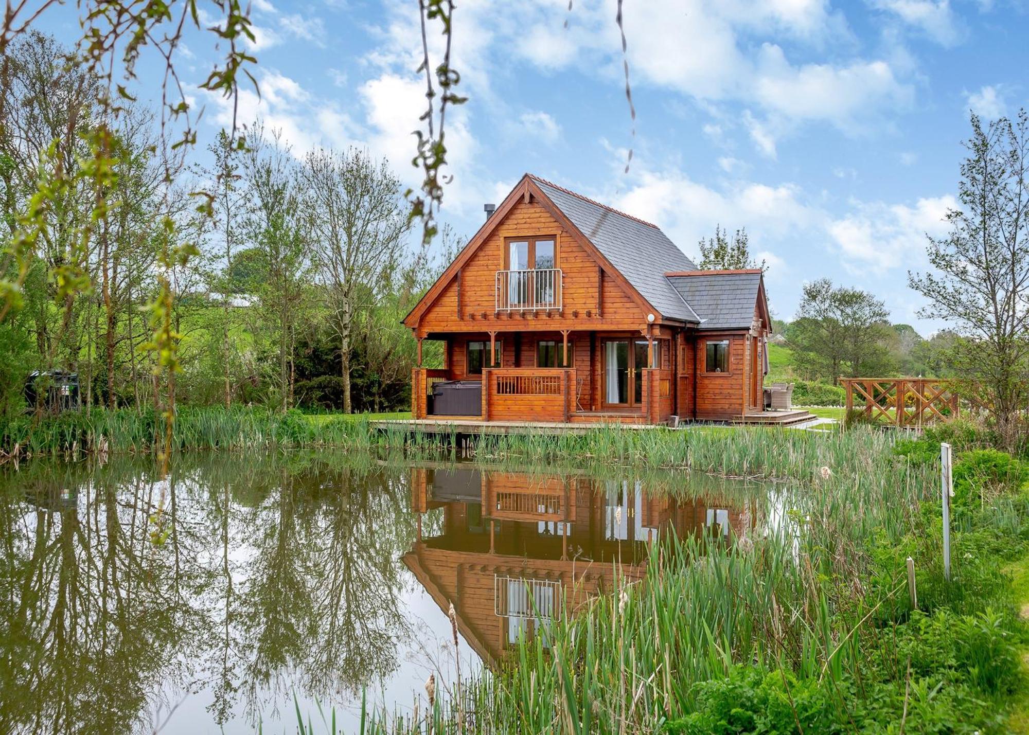 Anglesey Lakeside Lodges Menai Bridge Εξωτερικό φωτογραφία