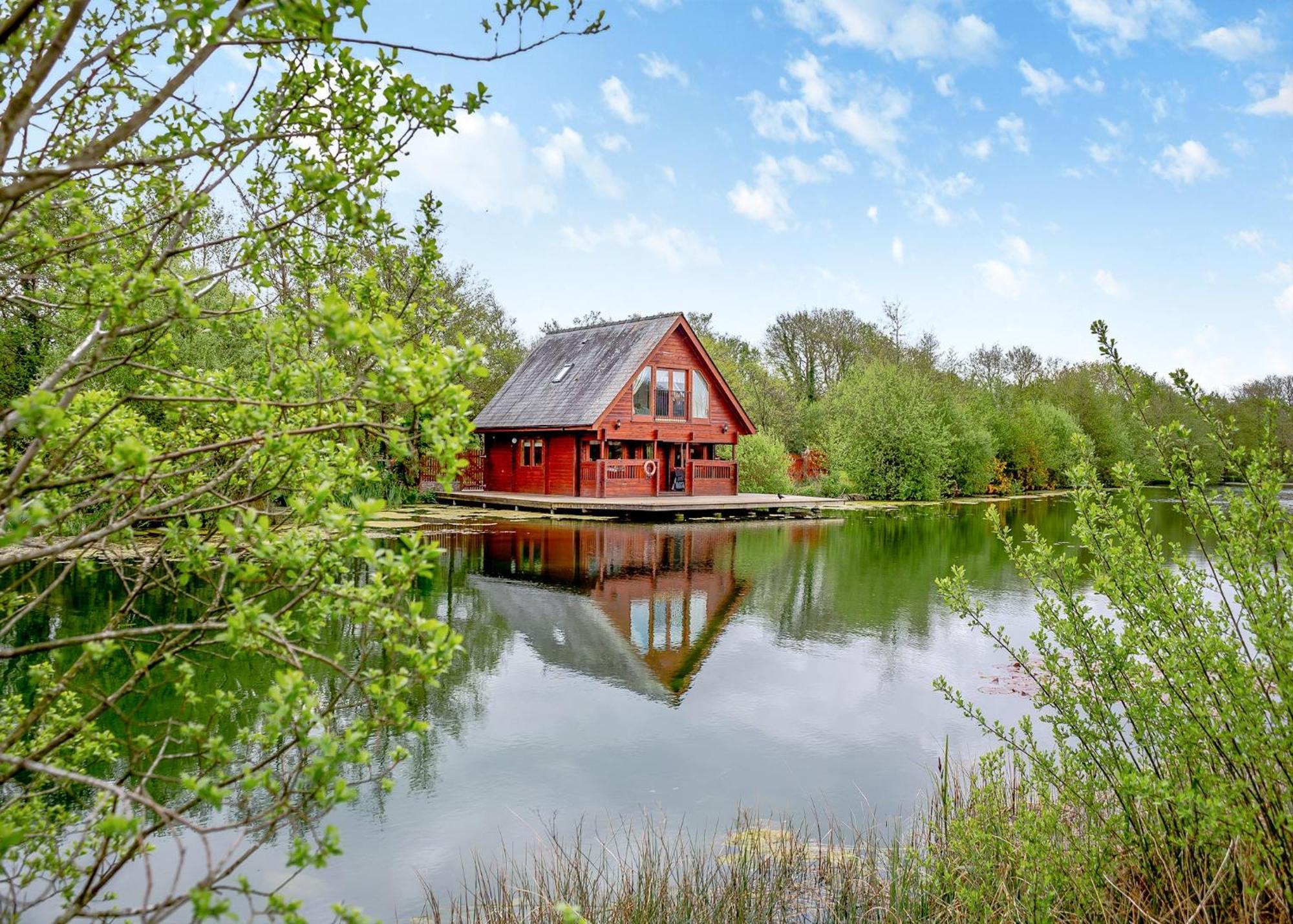 Anglesey Lakeside Lodges Menai Bridge Εξωτερικό φωτογραφία