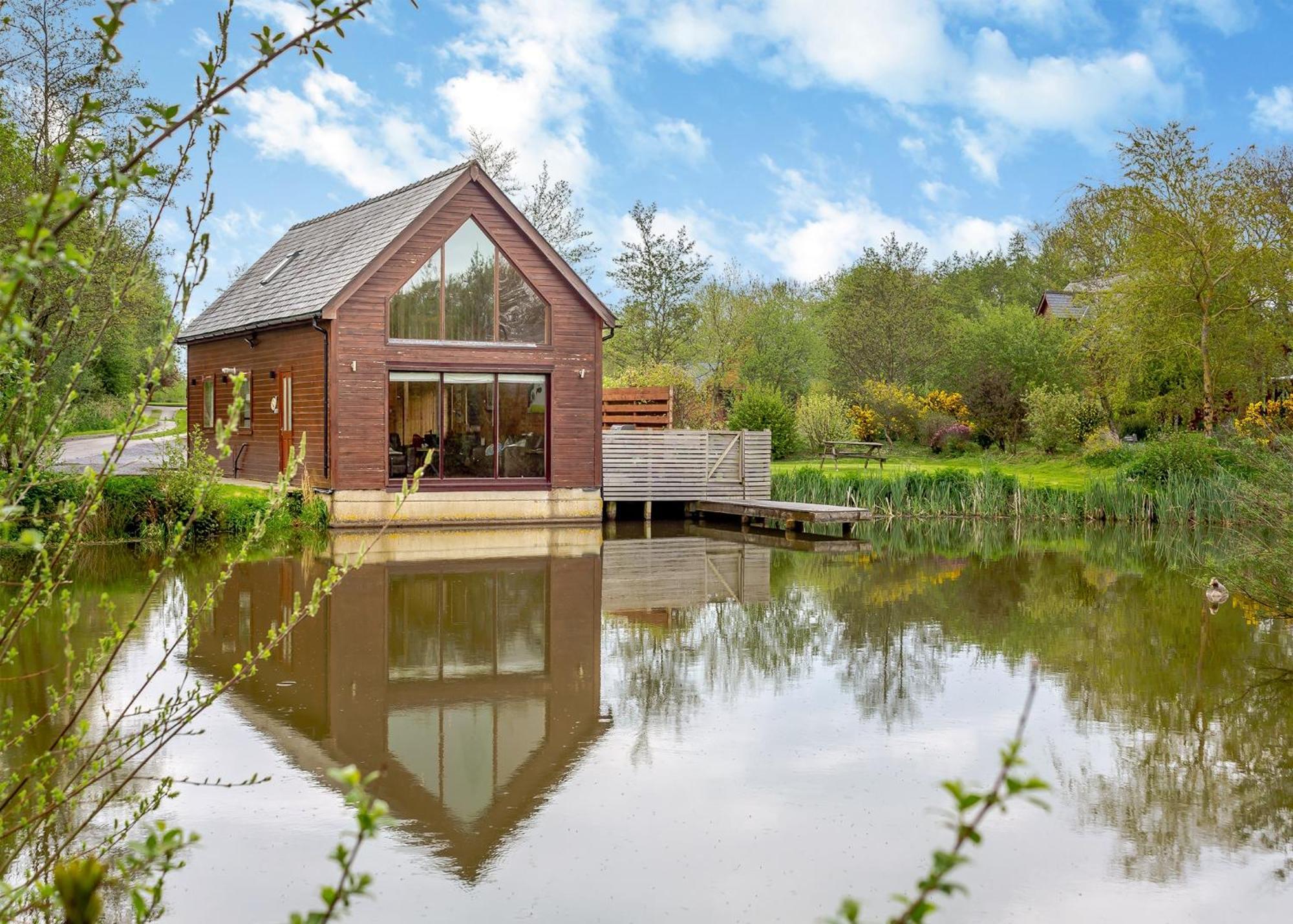Anglesey Lakeside Lodges Menai Bridge Εξωτερικό φωτογραφία